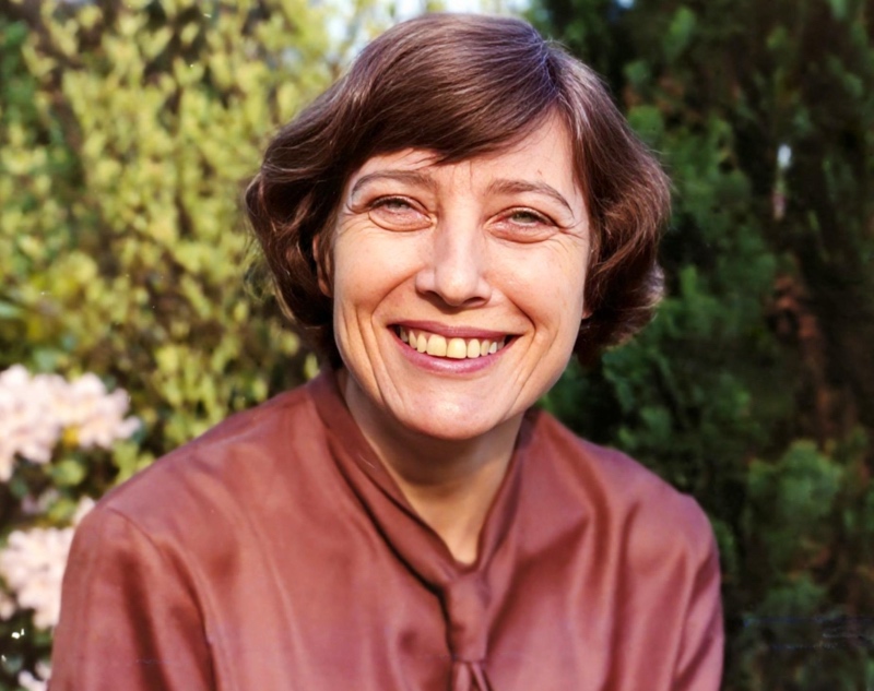 Barbara Bond