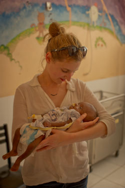 Laura-Carmichael-Haiti-Hospita